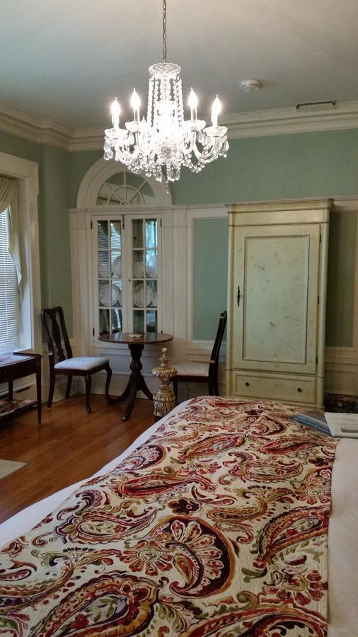 King's Bed & Breakfast 2*
