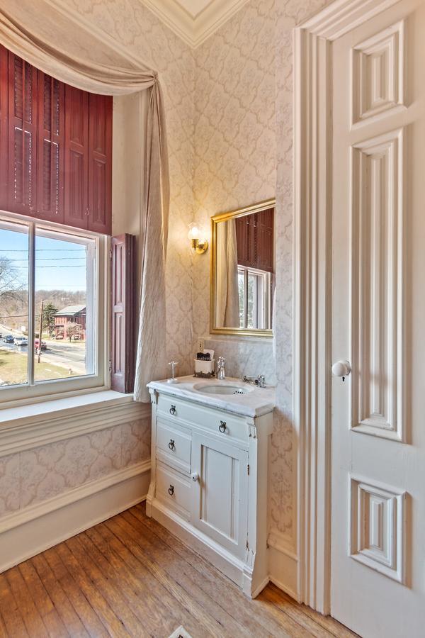 Lovelace Manor 5* Lancaster