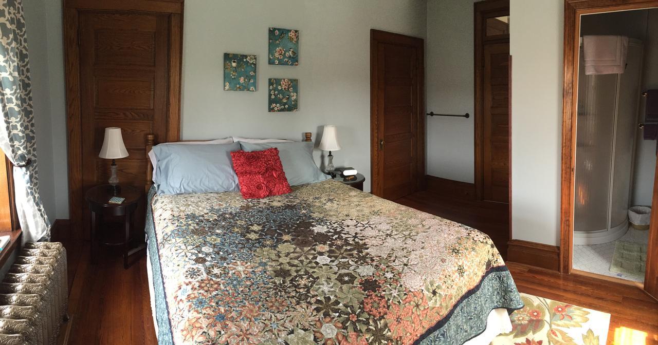 Walnut Lawn 2*