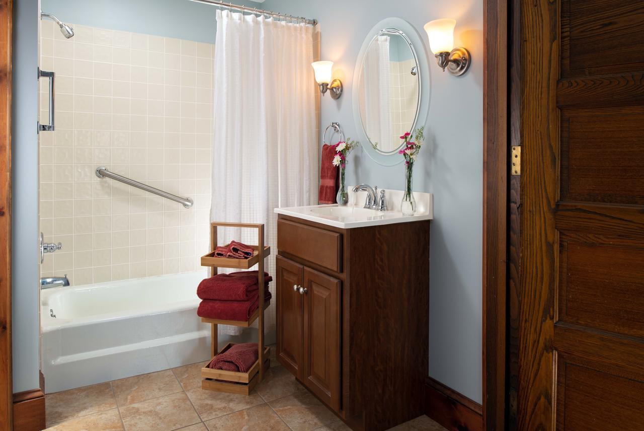 Walnut Lawn Bed & Breakfast