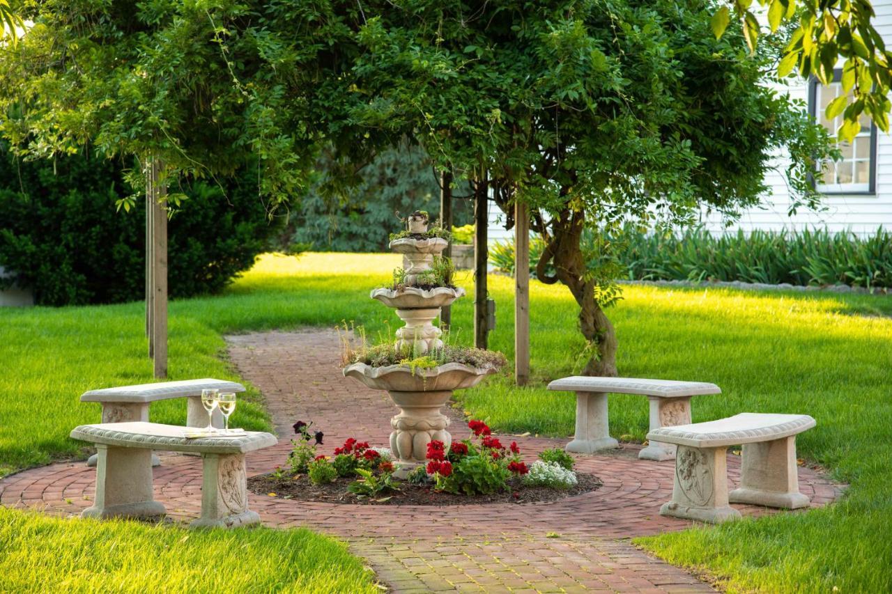 Bed & Breakfast Walnut Lawn 2*