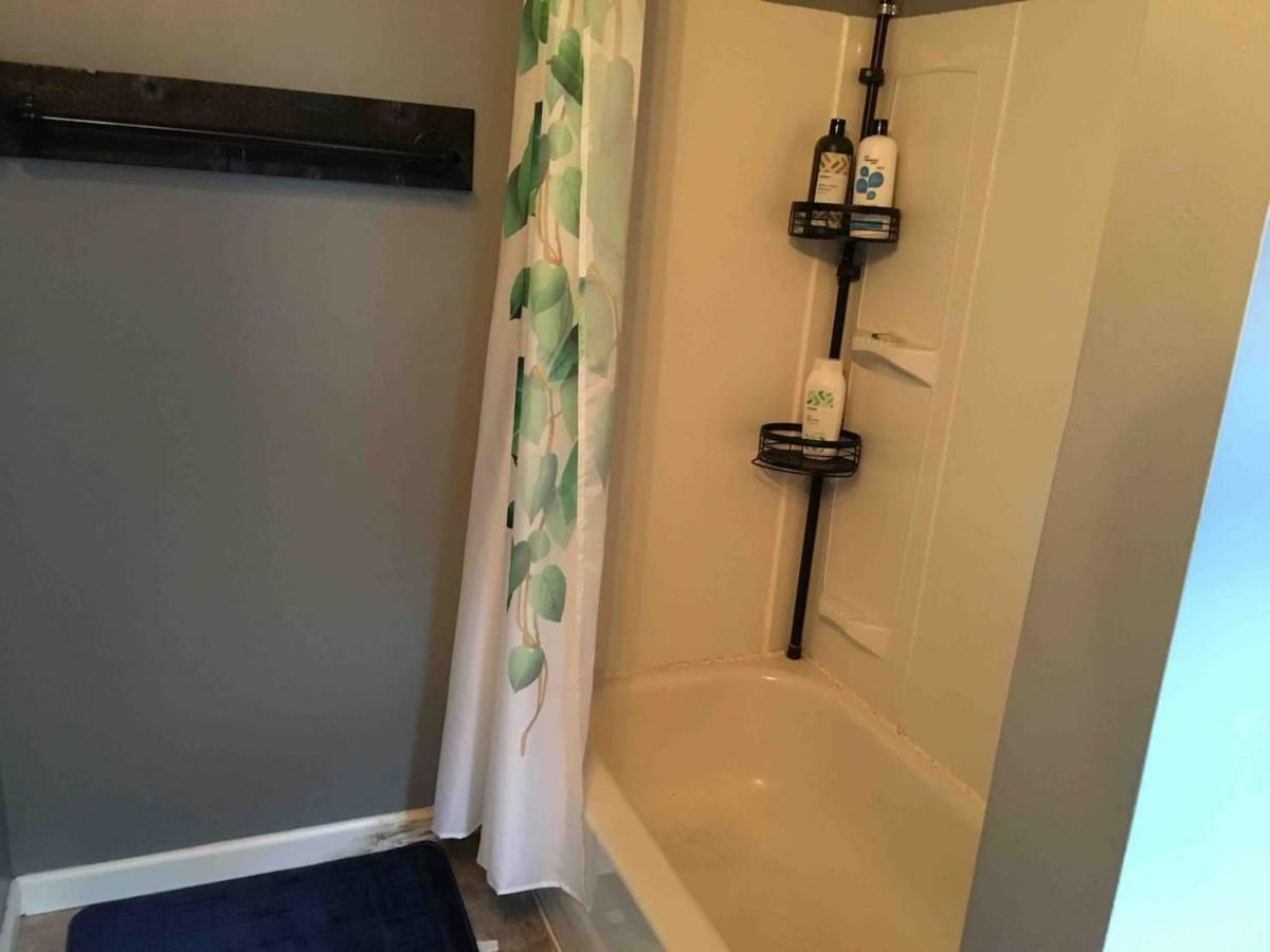 Charming In Friendly Neighborhood Holiday home