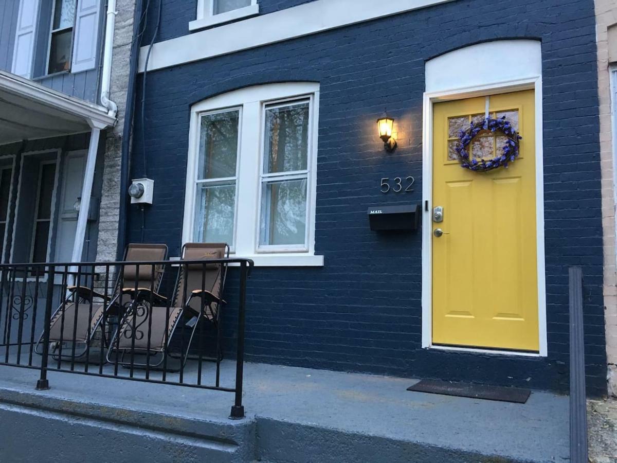 Charming In Friendly Neighborhood Holiday home Lancaster