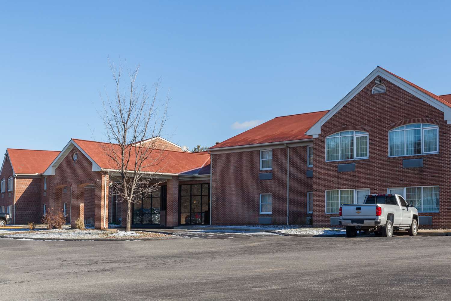 Hotel Days & By Wyndham Amish Country