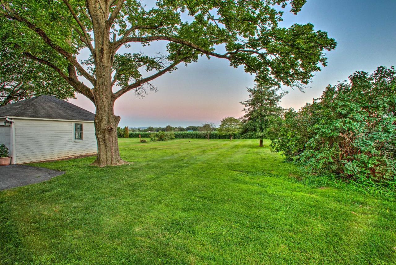 Whimsical House With Porch Near Amish Farm * Lancaster