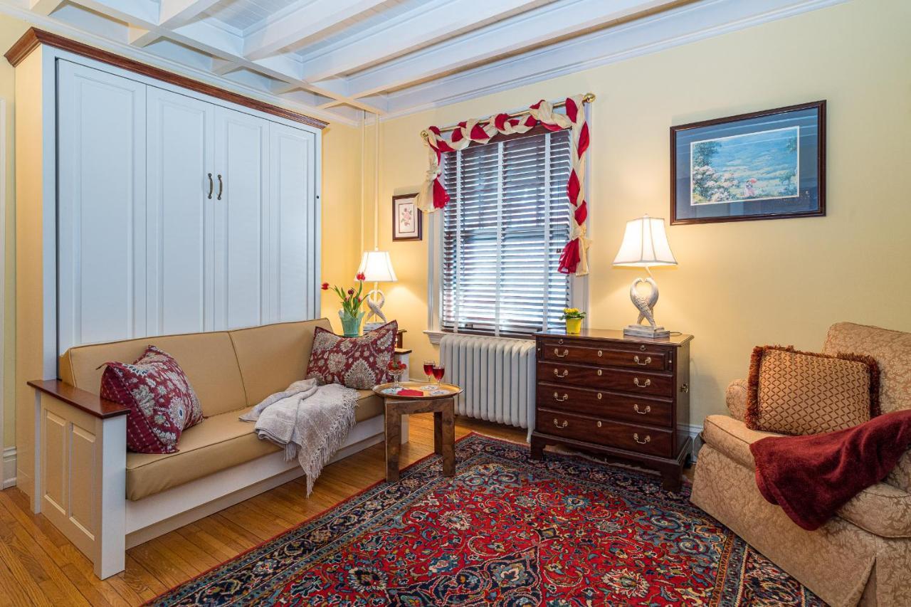 King's Bed & Breakfast 2*