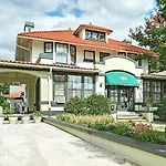 Contessa Quarters At Kings Cottage