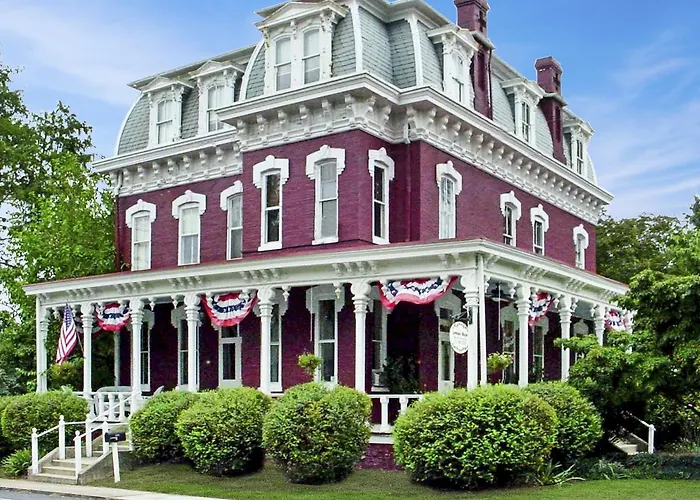 Lovelace Manor Bed And Breakfast