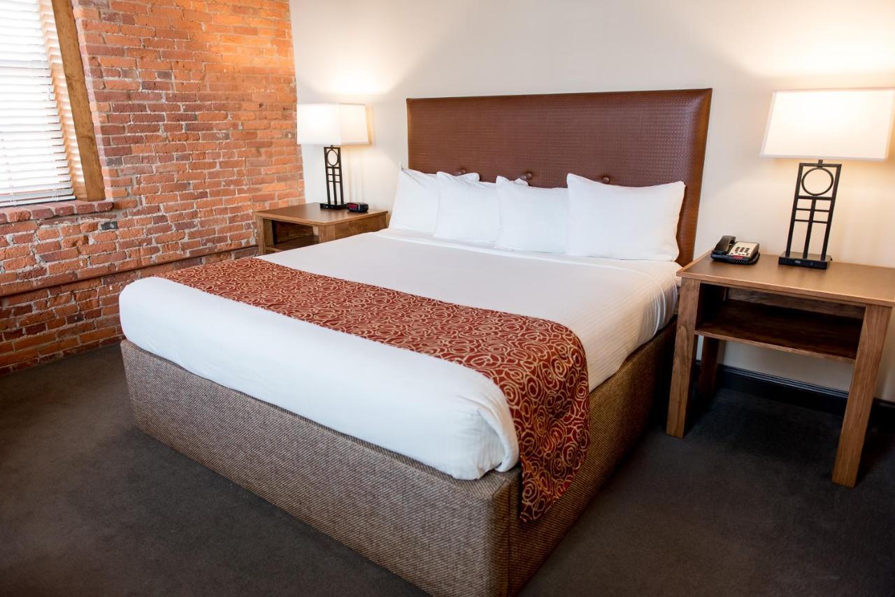 Cork Factory Hotel 3*