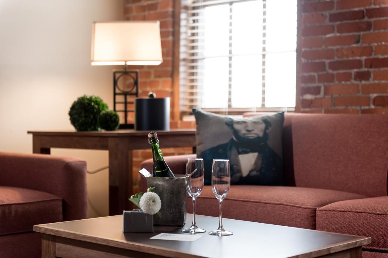 Cork Factory 3* Lancaster