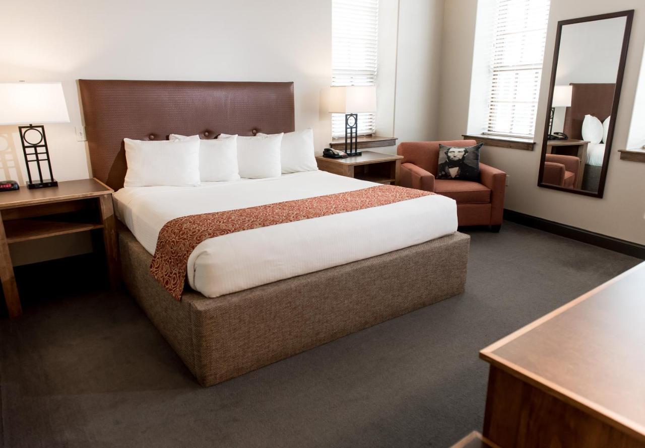 Cork Factory 3* Lancaster