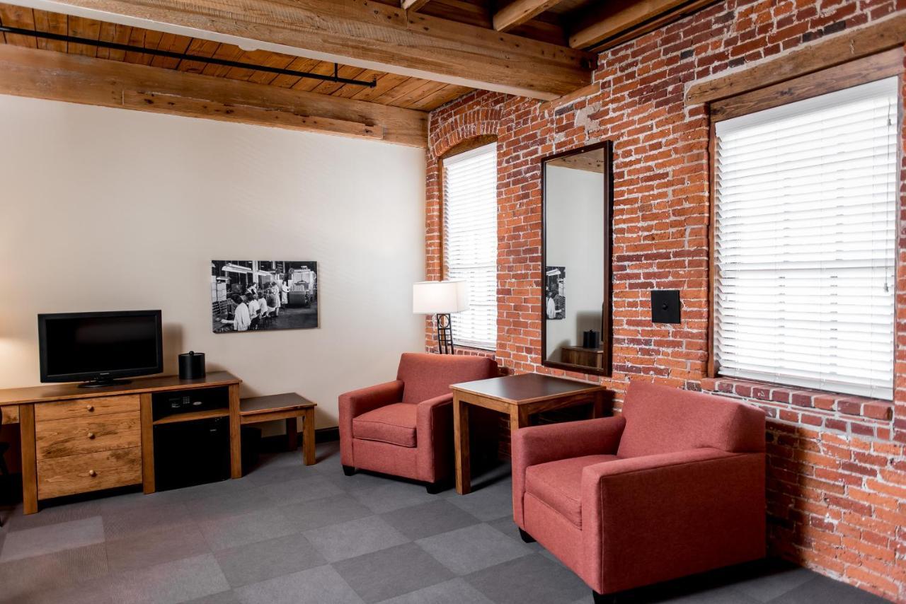 Cork Factory Hotel 3*