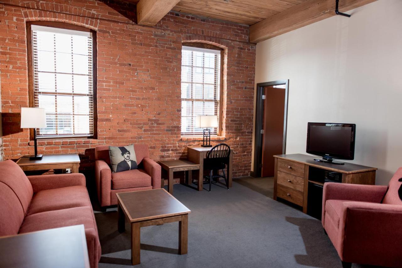 Cork Factory Hotel 3*