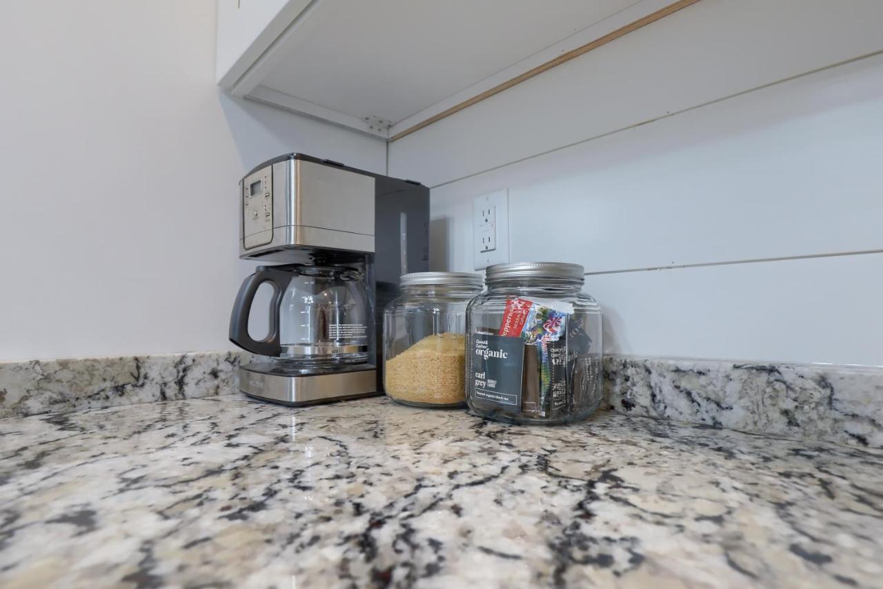 Newly Updated Charming Backyard & Grill * Lancaster
