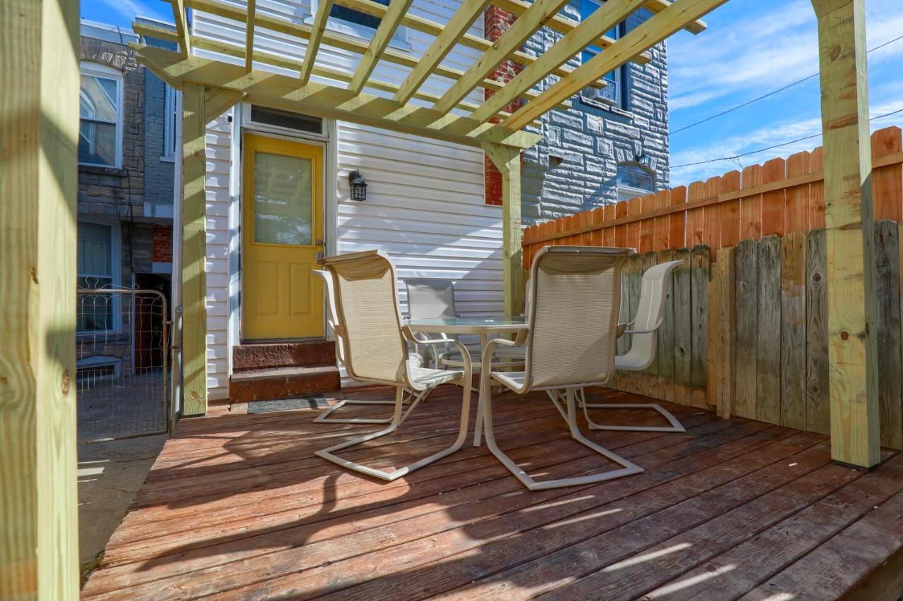 Newly Updated Charming Backyard & Grill Lancaster