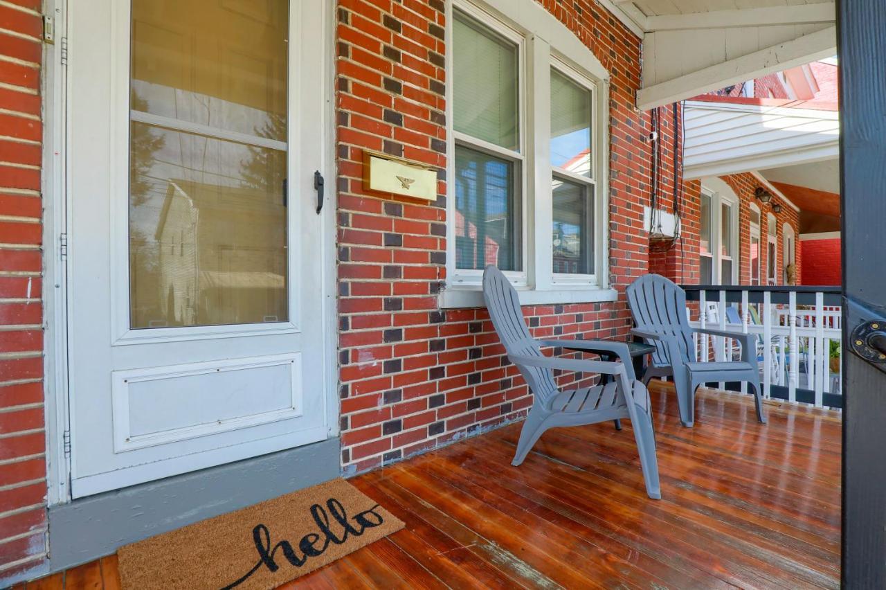 Newly Updated Charming Backyard & Grill Apartment *