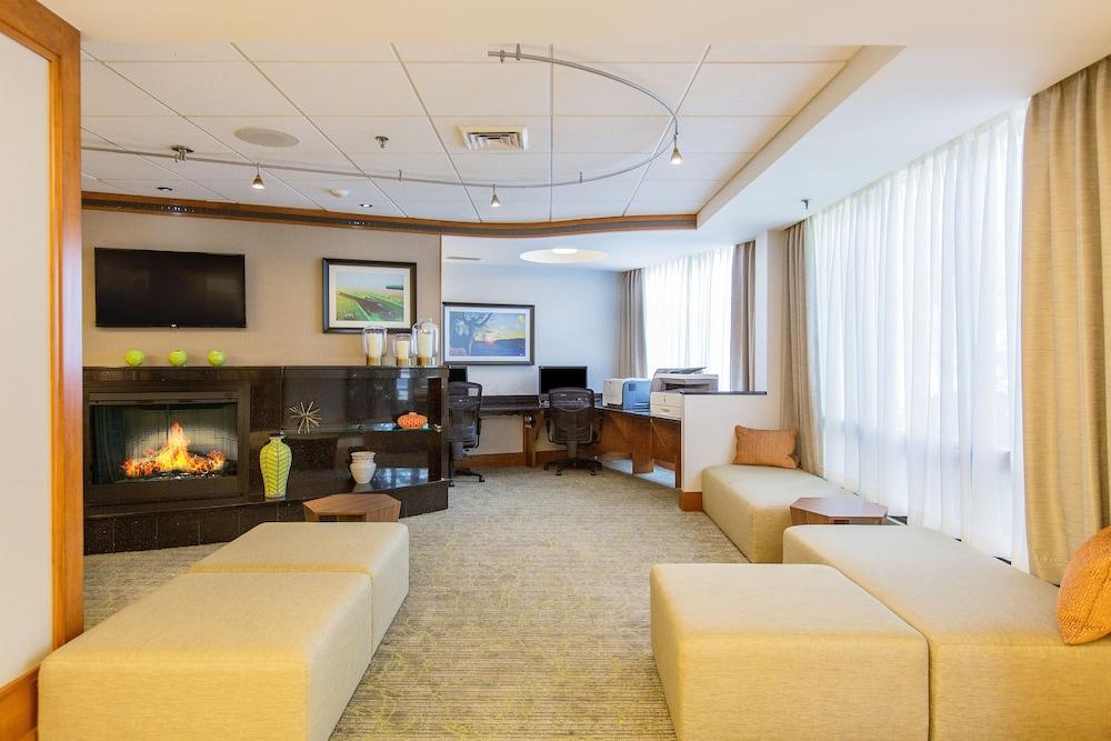 Hotel Hampton 3*