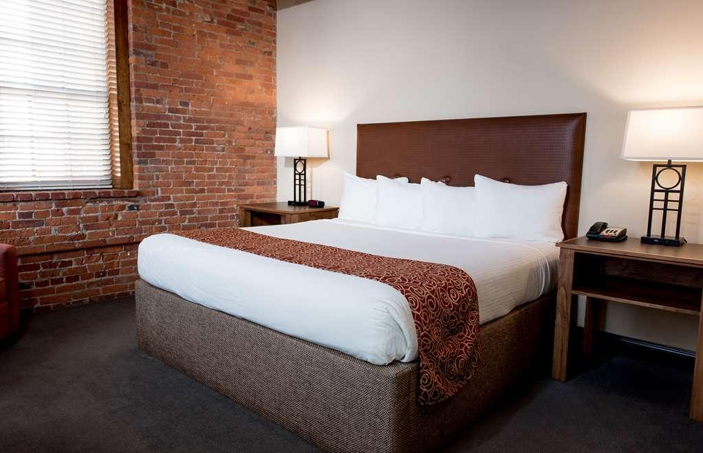 Cork Factory Hotel 3*
