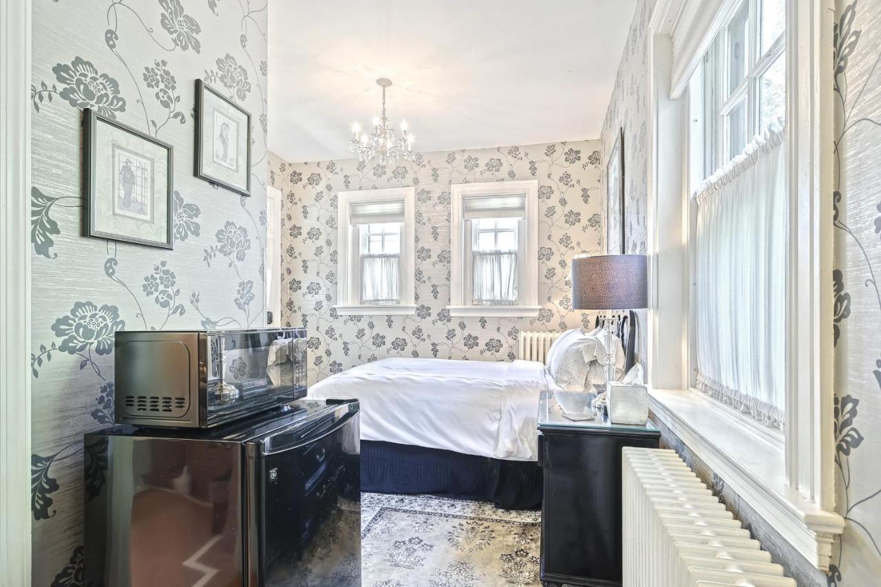 Contessa Quarters At Kings Cottage Guest house Lancaster