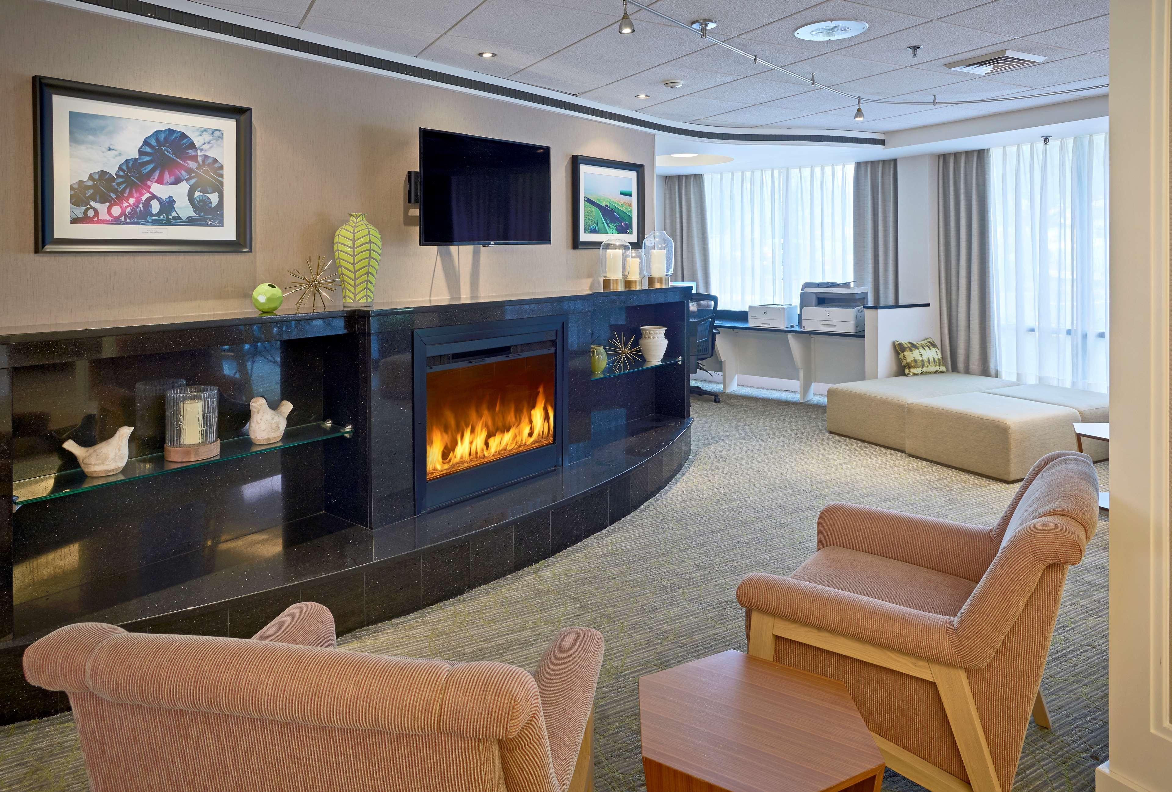 Hotel Hampton 3*
