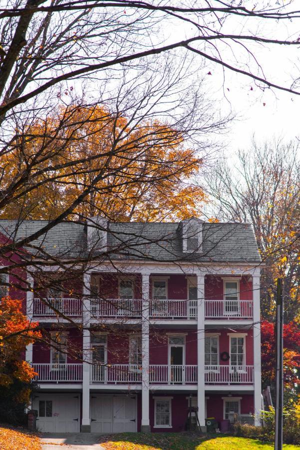 Hollinger House 3*
