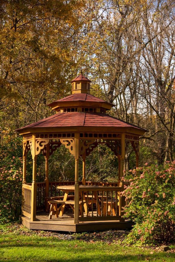 Hollinger House Bed & Breakfast
