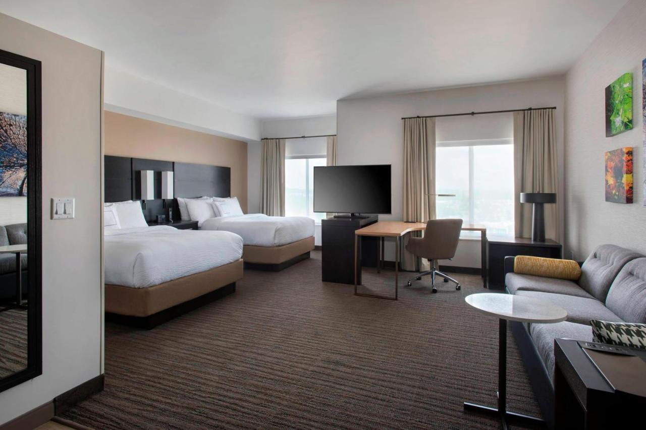 Hotel By Marriott Lancaster