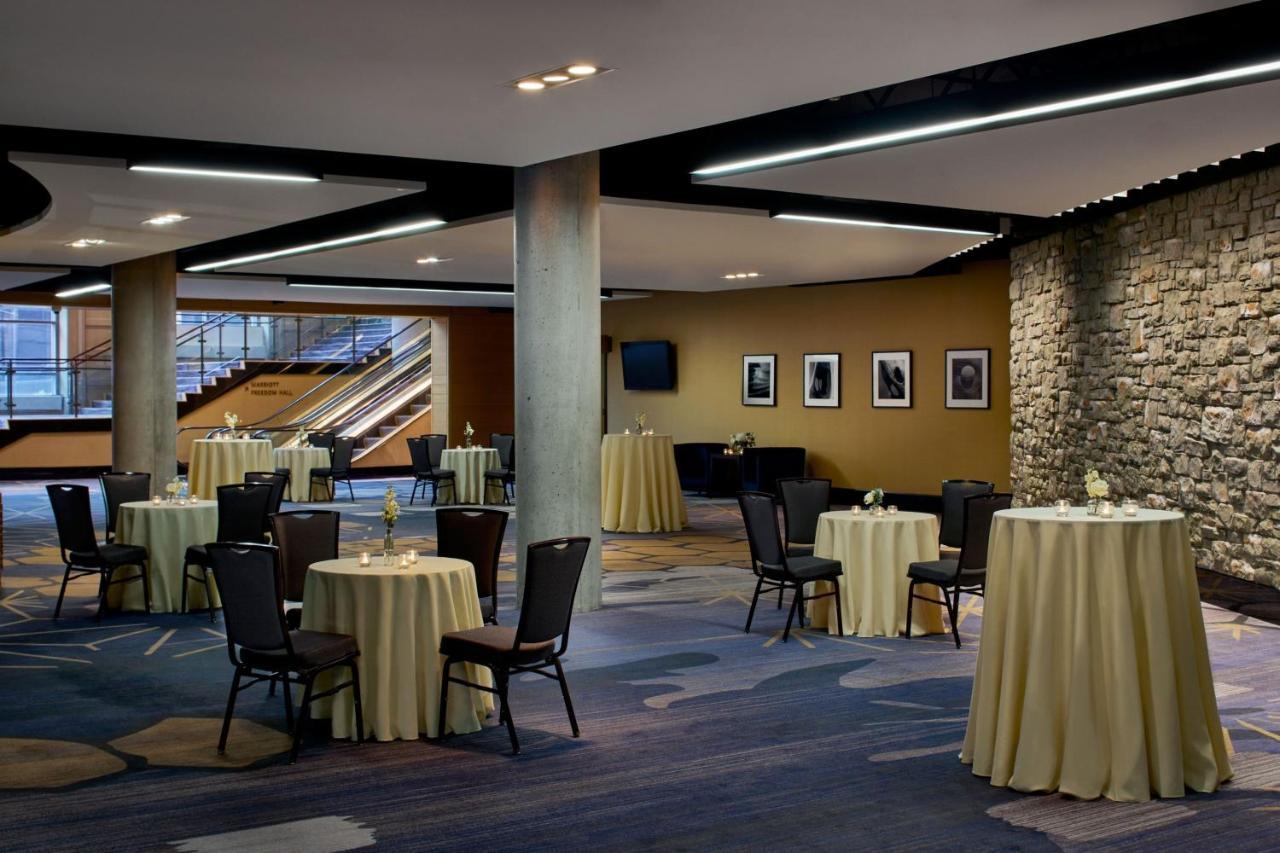 Hotel Marriott At Penn Square
