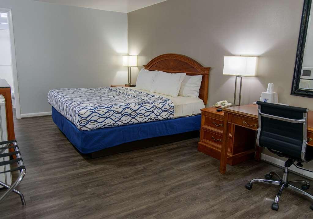 America's Value Lancaster Rohrerstown