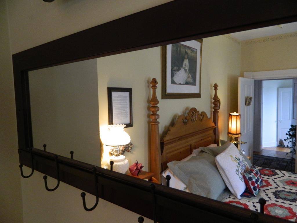 Ej Bowman House Bed & Breakfast Bed & Breakfast