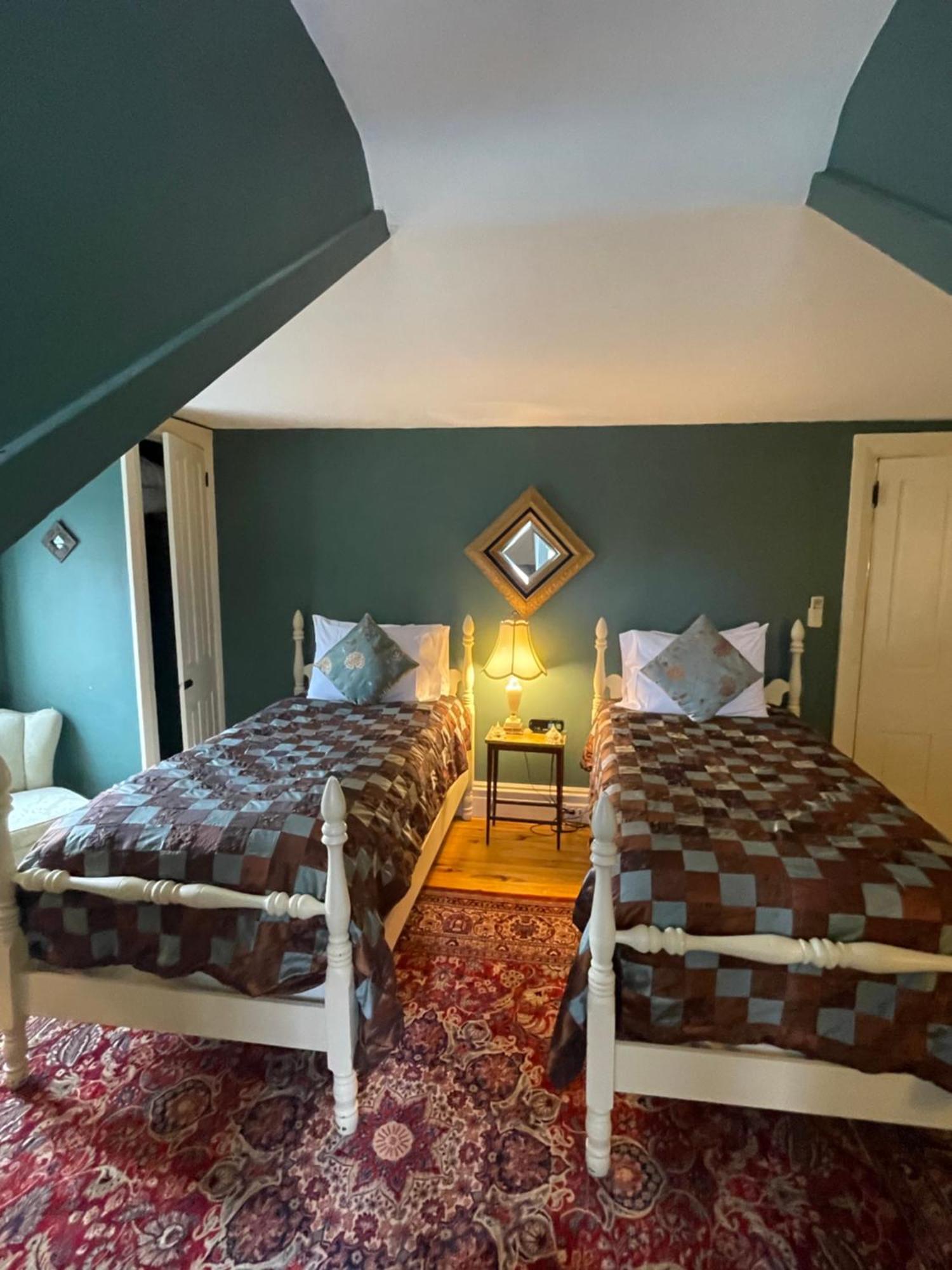 Bed & Breakfast Hollinger House