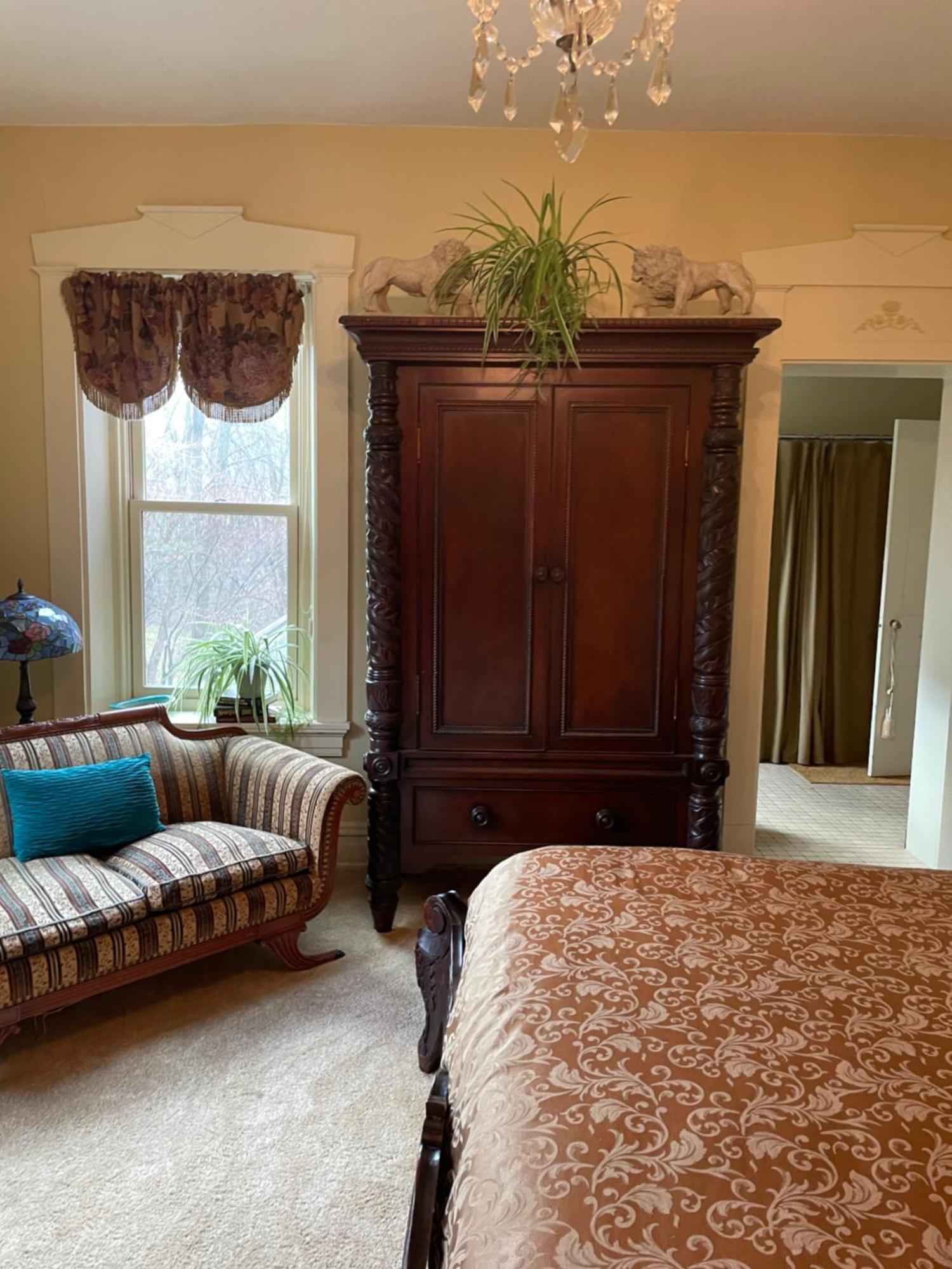 Hollinger House Bed & Breakfast