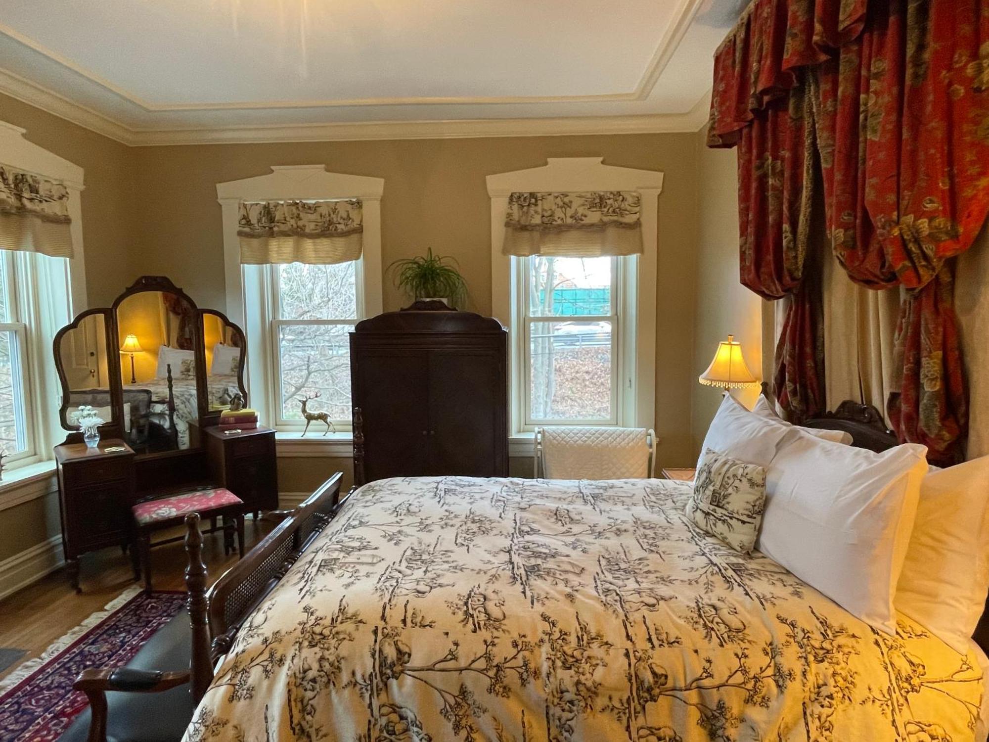 Bed & Breakfast Hollinger House
