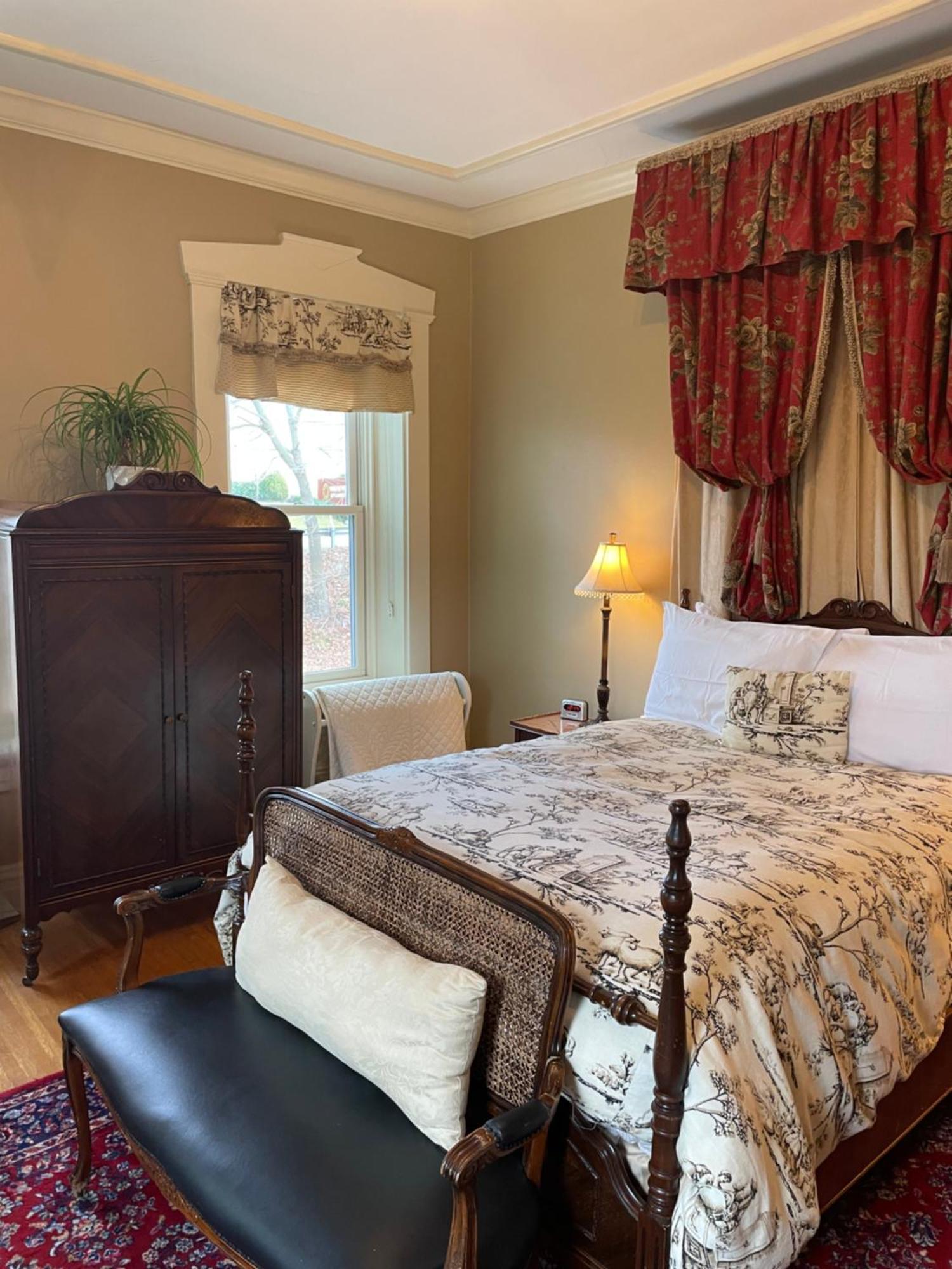 Bed & Breakfast Hollinger House