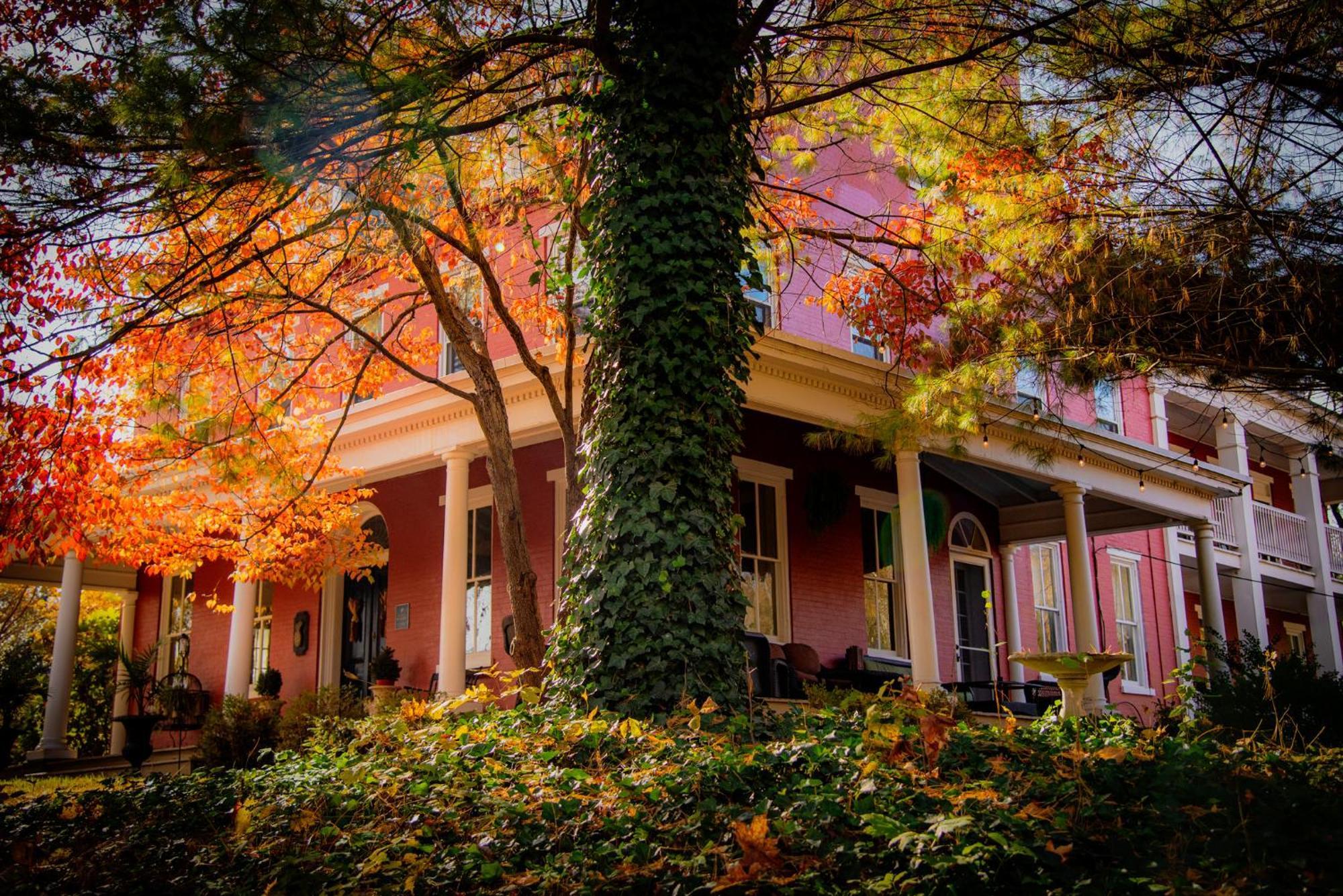 Hollinger House