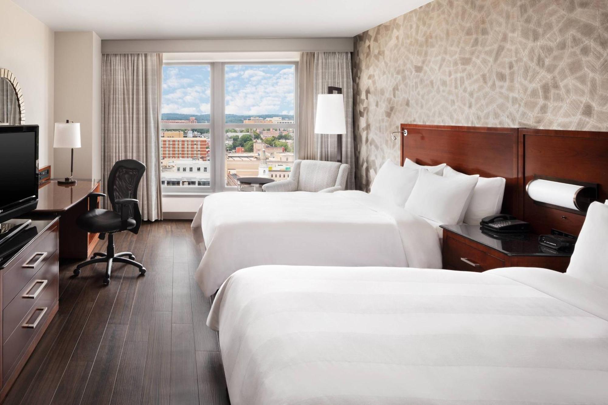 Marriott At Penn Square Hotel