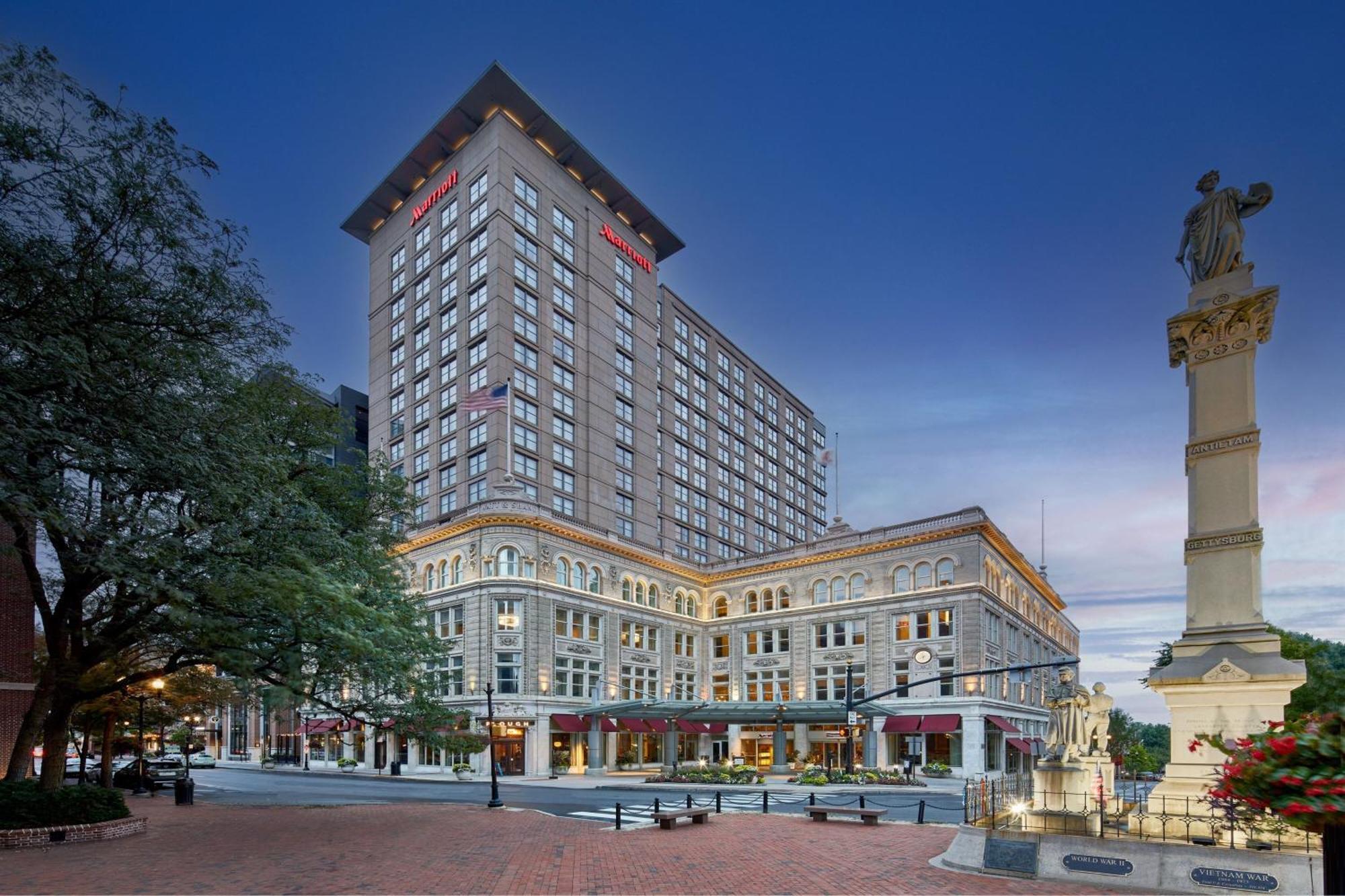 Marriott At Penn Square 3* Lancaster