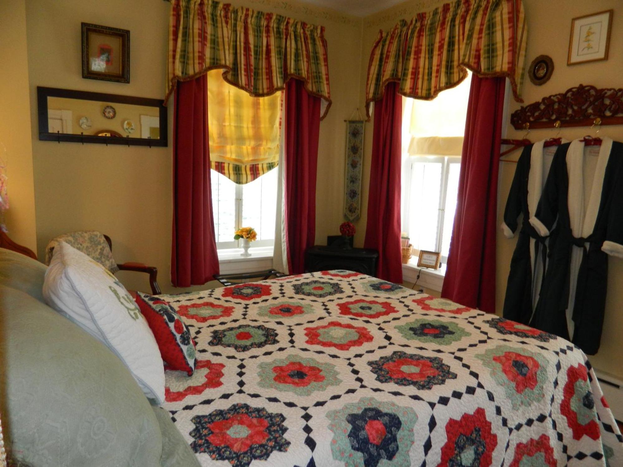 Ej Bowman House Bed & Breakfast 2*