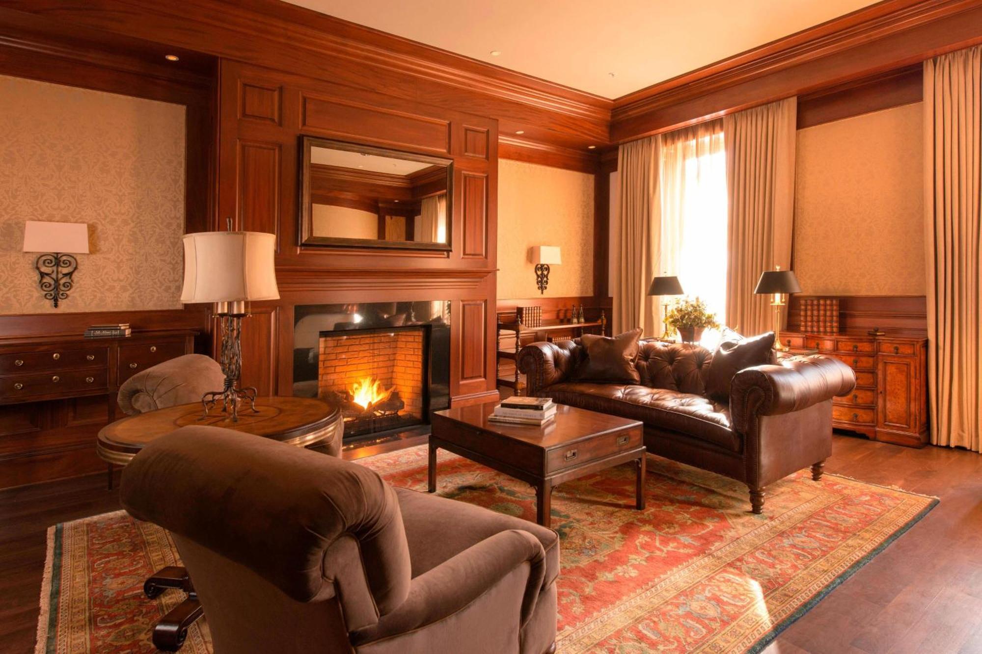 Marriott At Penn Square Hotel