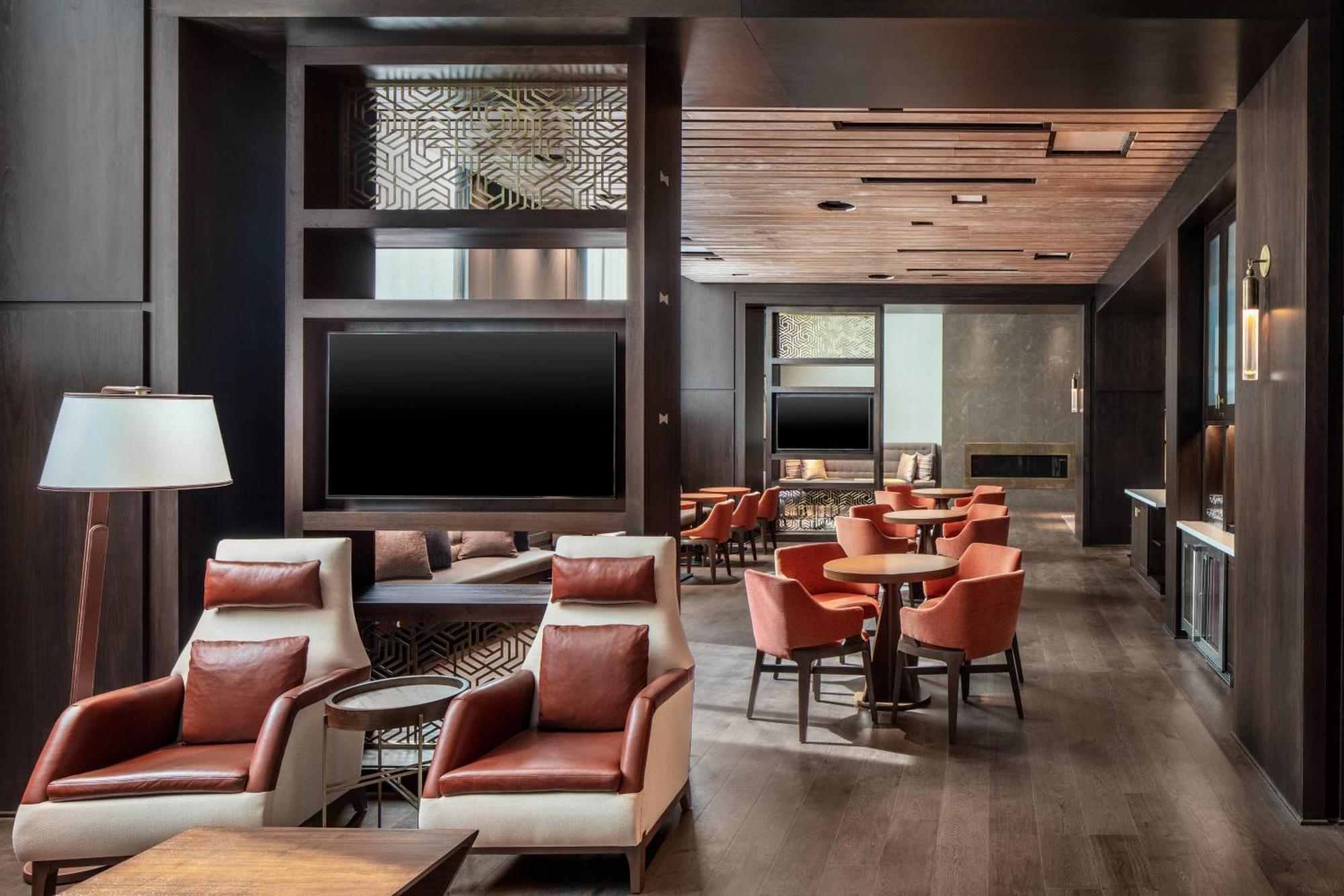 Hotel Marriott At Penn Square