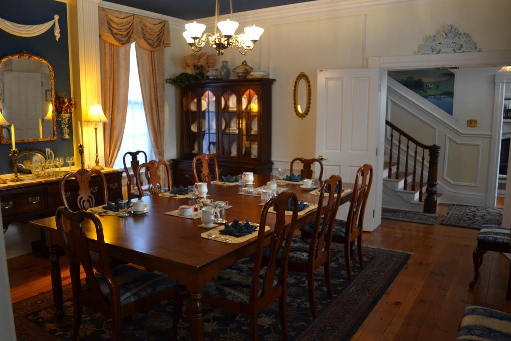 Ej Bowman House Bed & Breakfast Bed & Breakfast