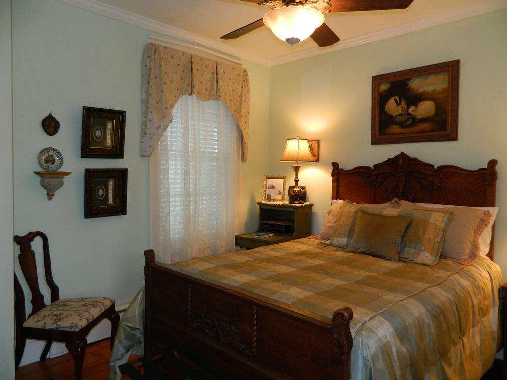 Bed & Breakfast Ej Bowman House Bed & Breakfast 2*