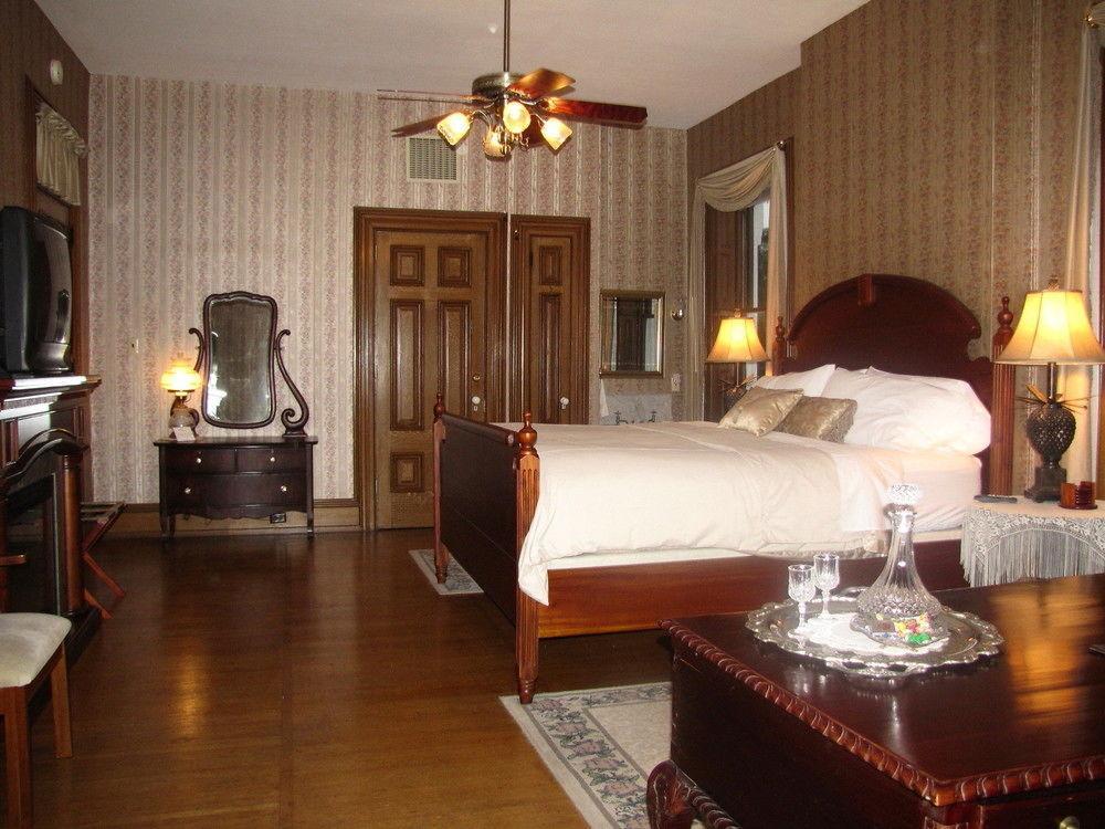 Lovelace Manor Bed & Breakfast Lancaster
