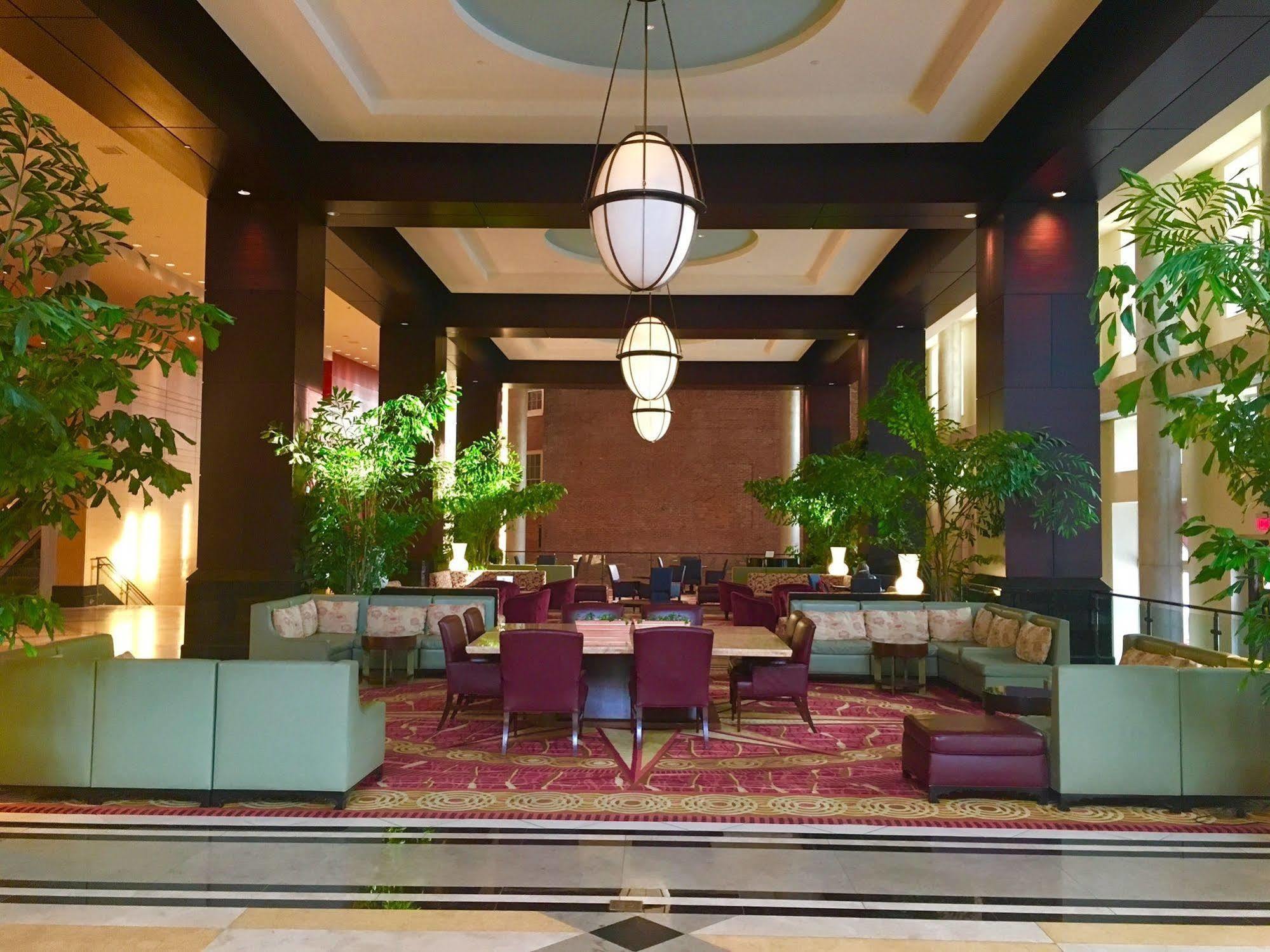 Hotel Marriott At Penn Square 3*