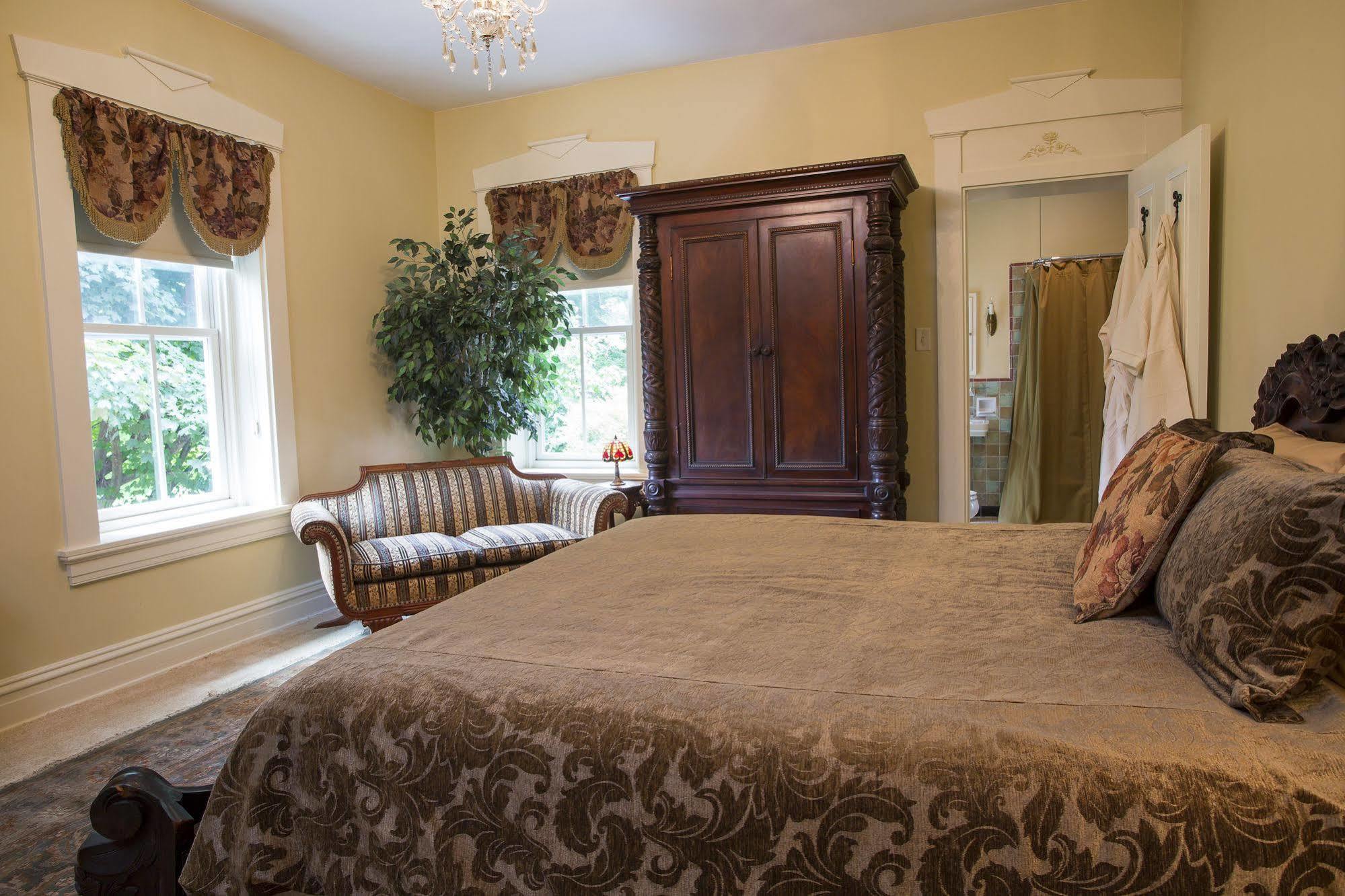 Hollinger House 3* Lancaster